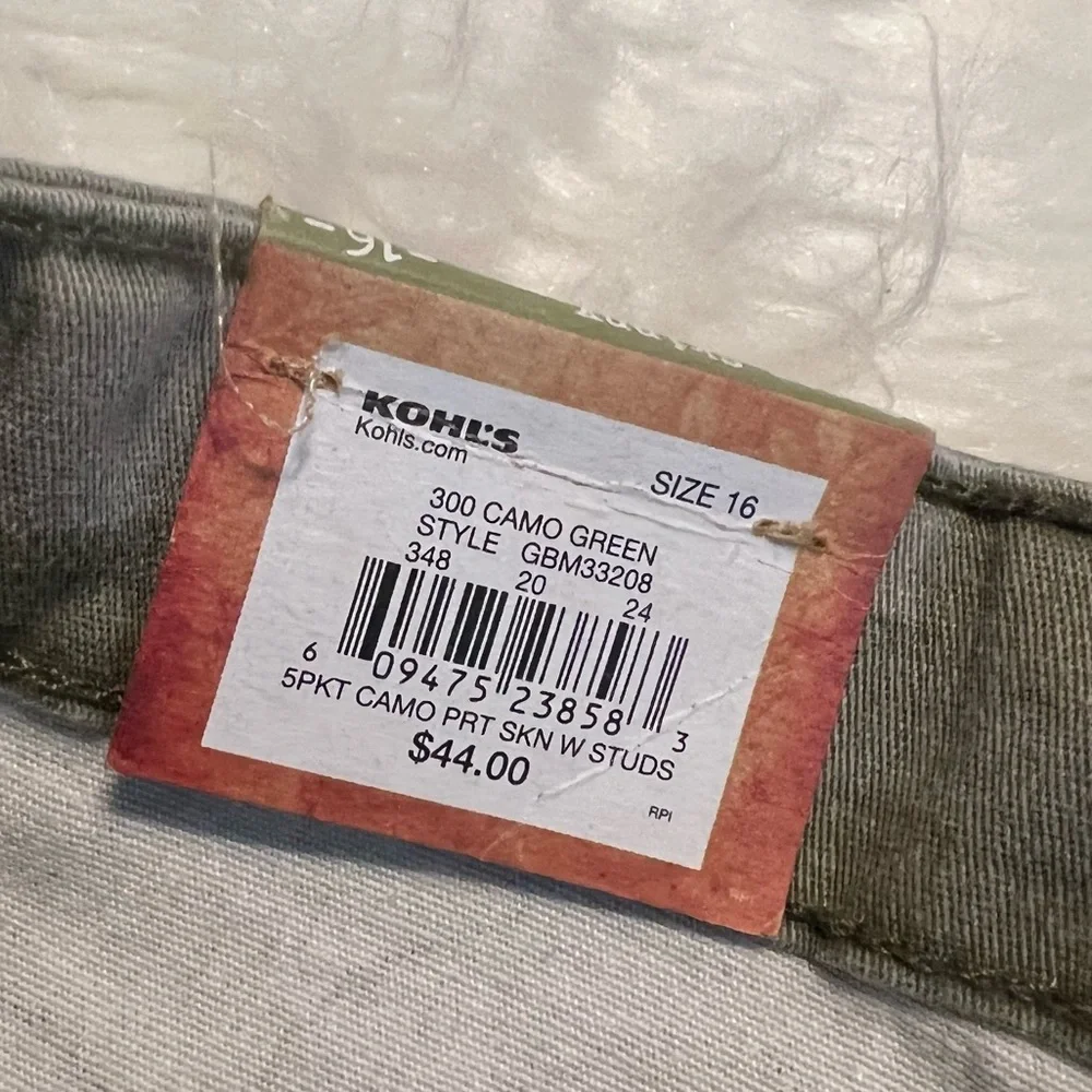 Mudd Girls Super Skinny Jeans Pants Camo print with studs 5 pocket Distressed 16